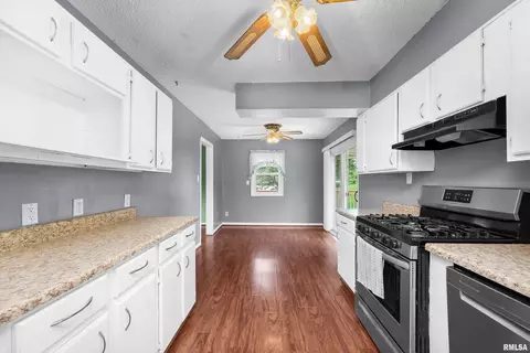 1206 14th St, Viola, IL 61486 photo 10