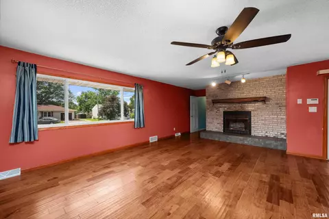 1206 14th St, Viola, IL 61486 photo 21