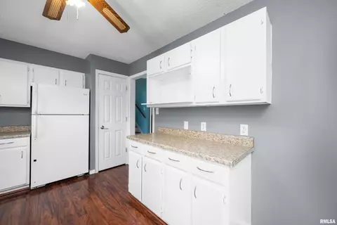 1206 14th St, Viola, IL 61486 photo 11