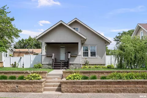 2917 11th Avenue A, Moline, IL 61265