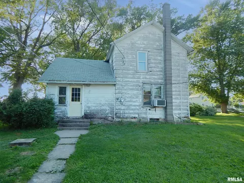 305 N Main St, Chadwick, IL 61014 photo 7