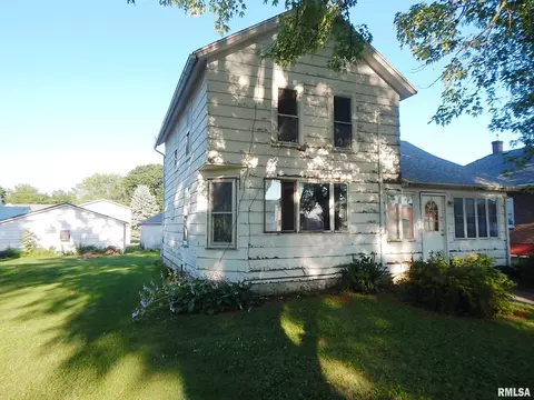 305 N Main St, Chadwick, IL 61014 photo 5