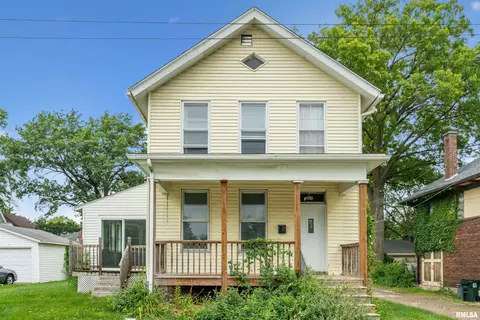 224 W High St, Davenport, IA 52803