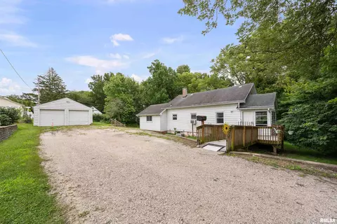 2546 32nd St, Moline, IL 61265