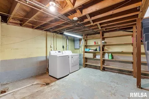 624 E Chestnut St, Geneseo, IL 61254 photo 23