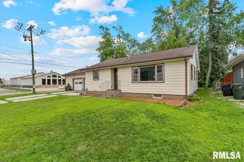 624 E Chestnut St, Geneseo, IL 61254 photo 3