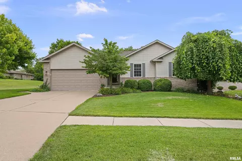321 44th Ave, East Moline, IL 61244