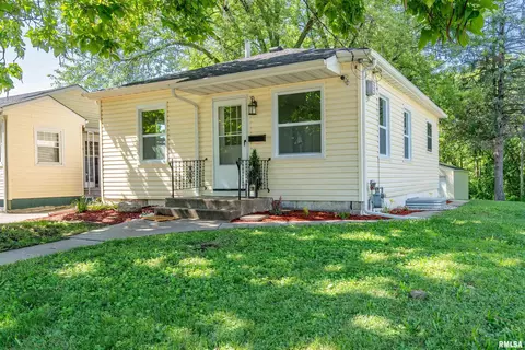 1814 E 13th St, Davenport, IA 52803