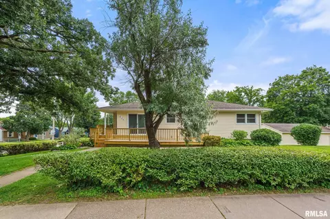 539 Mississippi Blvd, Bettendorf, IA 52722