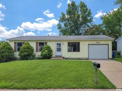 4015 W 14th Ct, Davenport, IA 52804