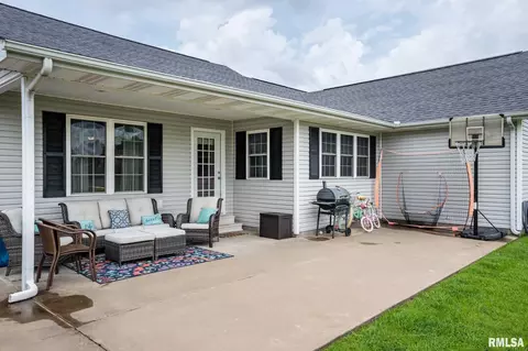 2302 Maria Dr, Herrin, IL 62948 photo 25