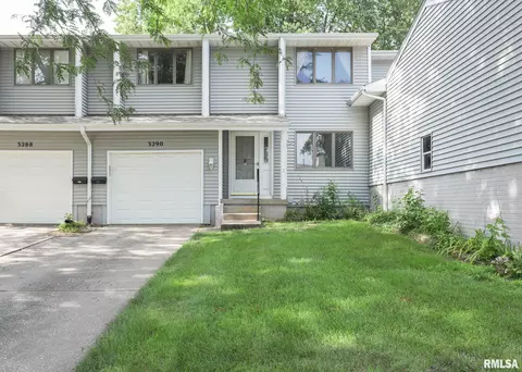 3290 Johnathan Ave, Bettendorf, IA 52722