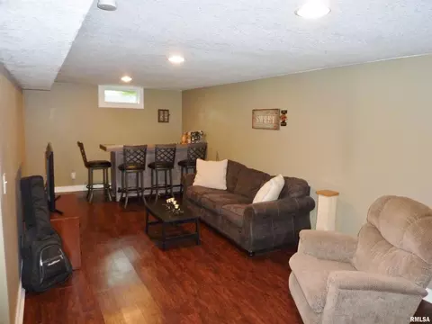 212 W Spring St, Eldridge, IA 52748 photo 15