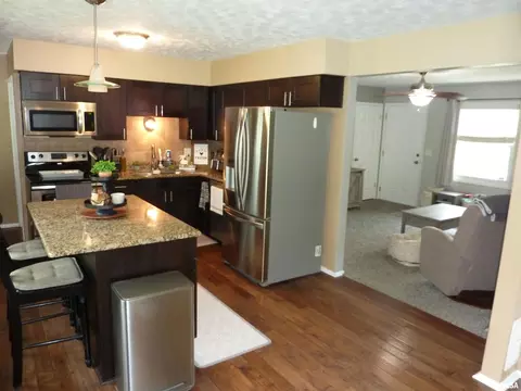 212 W Spring St, Eldridge, IA 52748 photo 8