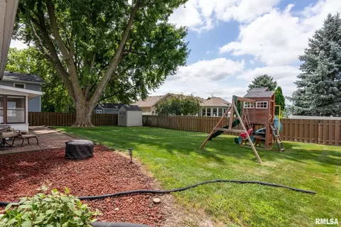 604 N 8th St, Eldridge, IA 52748 photo 39