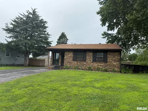 204 7th St W, Andalusia, IL 61232