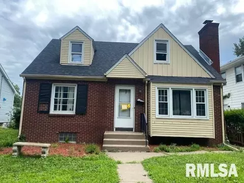 2113 Marquette St, Davenport, IA 52806