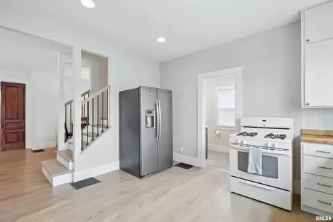 527 20th Ave, Moline, IL 61265 photo 17