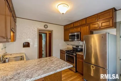2418 18th Avenue A, Moline, IL 61265 photo 7