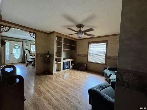912 N 13th St, Herrin, IL 62948 photo 10