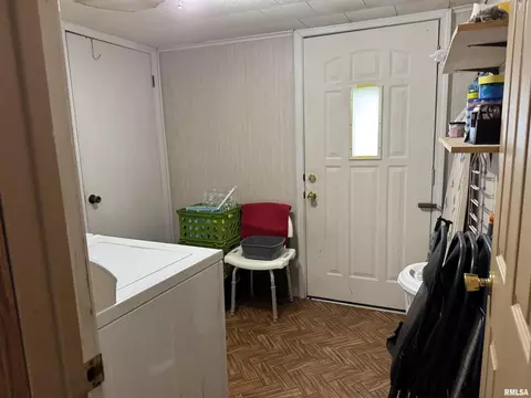 912 N 13th St, Herrin, IL 62948 photo 17