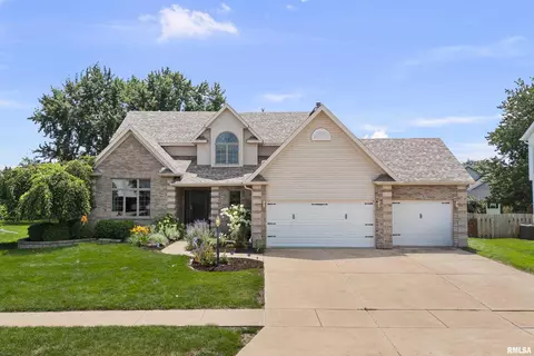3081 48th Ave, Bettendorf, IA 52722