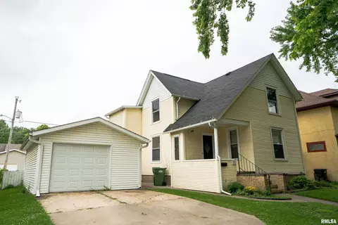 728 Park Pl, Clinton, IA 52732