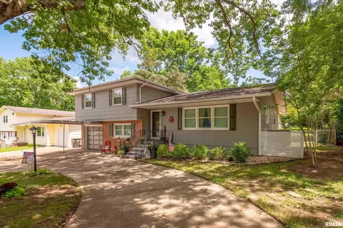 905 S Glenview Dr, Carbondale, IL 62901