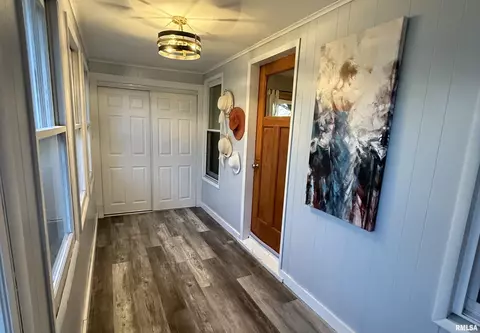 203 W North St, Morrison, IL 61270 photo 5