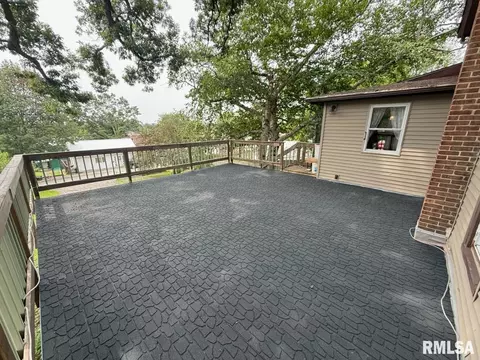 203 W North St, Morrison, IL 61270 photo 17