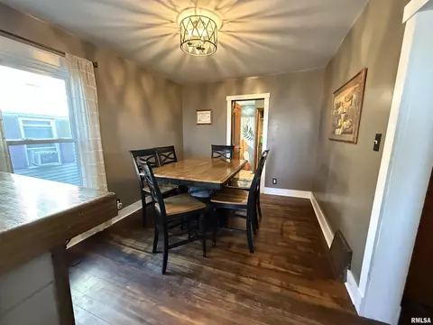 203 W North St, Morrison, IL 61270 photo 8