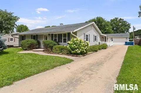 207 E 2nd St, Coal Valley, IL 61240 photo 23