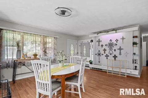 207 E 2nd St, Coal Valley, IL 61240 photo 11