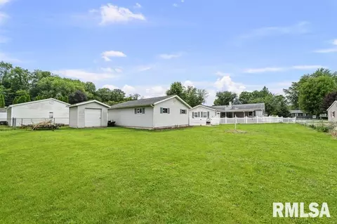 207 E 2nd St, Coal Valley, IL 61240 photo 21