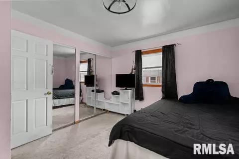 207 E 2nd St, Coal Valley, IL 61240 photo 13