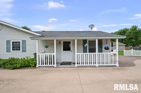 207 E 2nd St, Coal Valley, IL 61240 photo 3