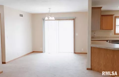 110 E Prairie St, Camp Point, IL 62320 photo 3
