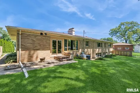 1717 Circle Dr E, Clinton, IA 52732 photo 6