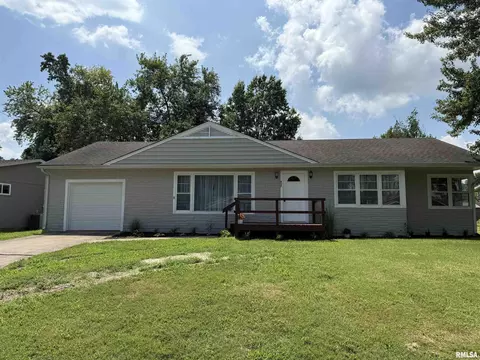 517 Frederick St, Herrin, IL 62948