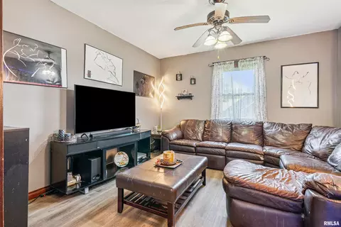 705 5th St, Lowden, IA 52255 photo 8