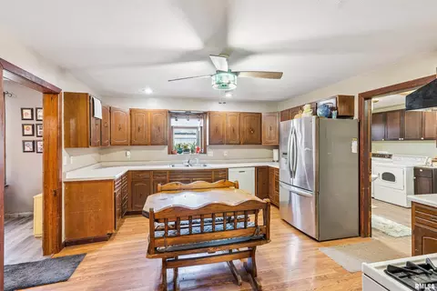 705 5th St, Lowden, IA 52255 photo 10