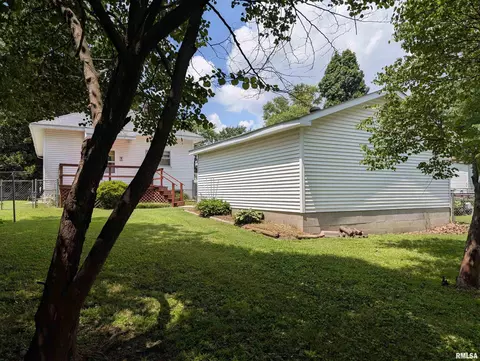 603 N Logan St, Marion, IL 62959 photo 10