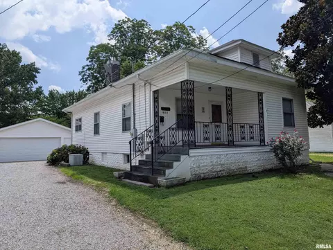 603 N Logan St, Marion, IL 62959 photo 2