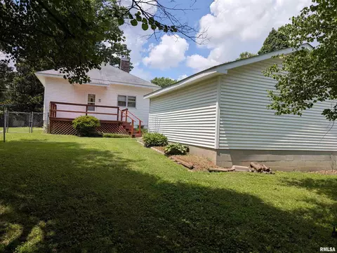 603 N Logan St, Marion, IL 62959 photo 9