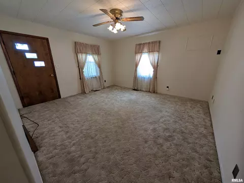 603 N Logan St, Marion, IL 62959 photo 23