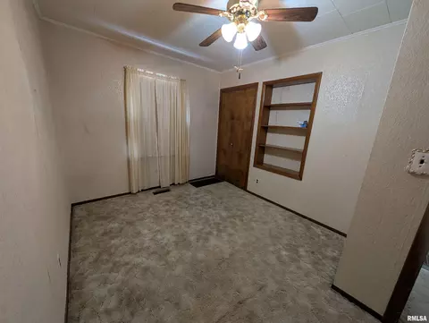 603 N Logan St, Marion, IL 62959 photo 19