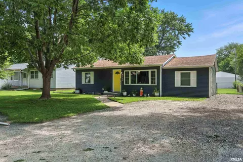 644 S 3rd St, Colona, IL 61241