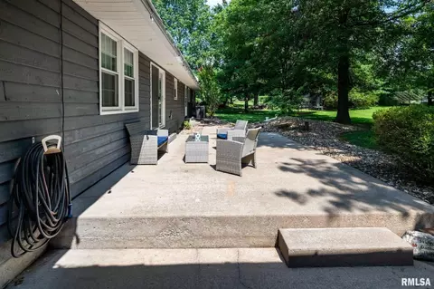 408 W Clark Trl, Herrin, IL 62948 photo 21