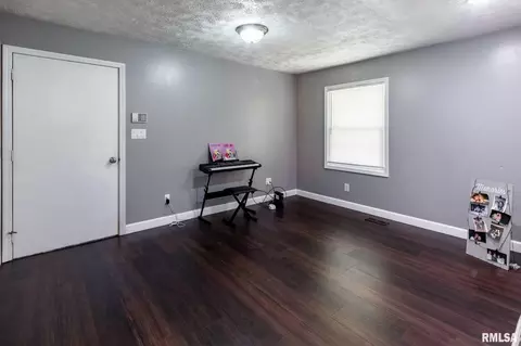 408 W Clark Trl, Herrin, IL 62948 photo 11