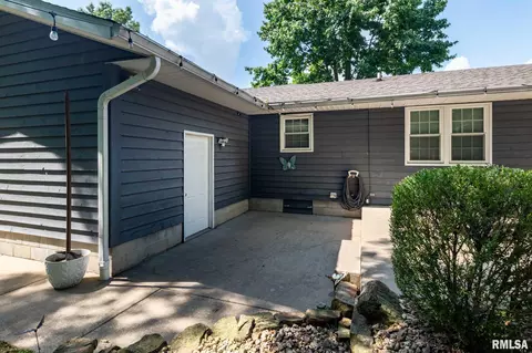 408 W Clark Trl, Herrin, IL 62948 photo 25